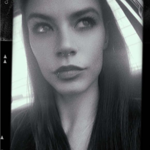 Meet your Posher, Burgandy - Picture 1 of 1